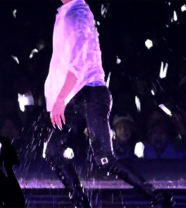 吴世勋笑容动图