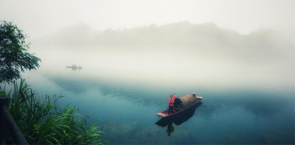 江水云烟,你的小船飘入了谁的梦境里