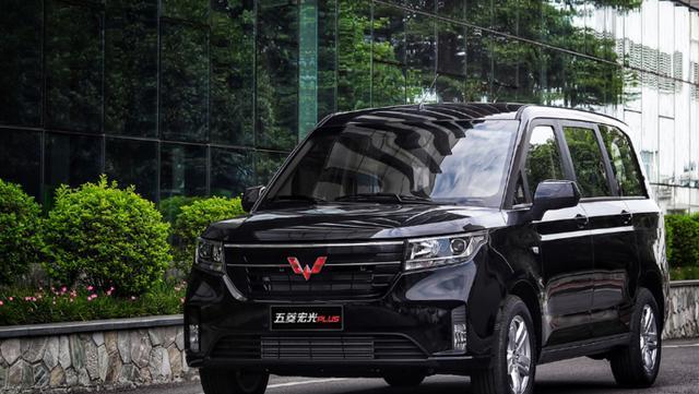 既然是黑骑士版,那么这款车必然会拥有着.