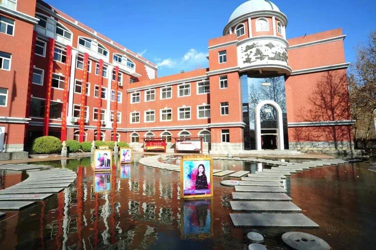 保定美术中学黑白灰中的简约美中