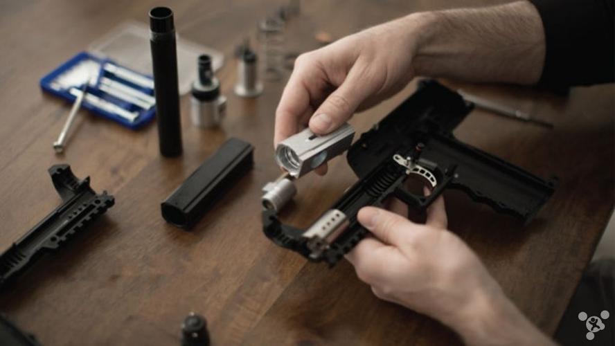 新型防狼手枪 女留学生可以买来防身