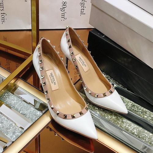 红色气质新款秋冬高跟鞋铆钉尖头单鞋