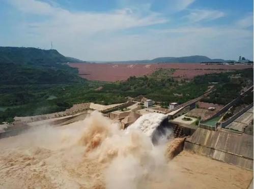 "一低"即中游小浪底水库 承上启下降低水位运行 2018年 2019年