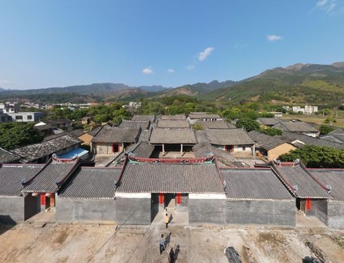 范家大院位于平南县思旺镇双上村上宋屯,距离平南县城不到30公里,是