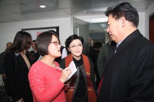蔡宏柱应邀到清华大学讲课[2013-03-01]