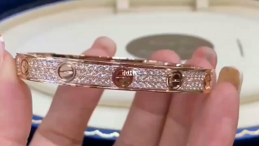 cartier 卡地亚满钻手镯_手镯_卡地亚怎么样_时尚_配饰