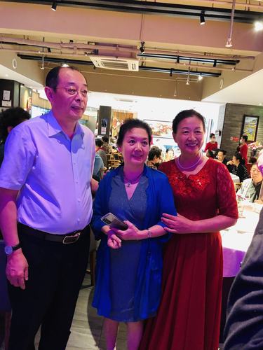 左起:乔鲸  吴霜  贾团
