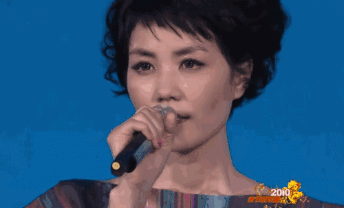 网友:我好像看到了王菲谢霆锋的女儿