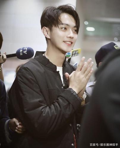 许凯被爆大量素颜生活照,最后一张你绝对认不出!