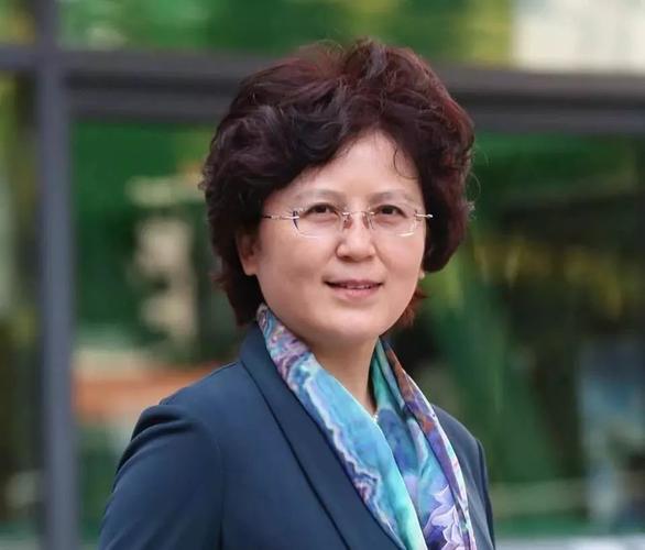 王磊 北京师范大学教育学部部长助理,化学学院教授,博士生导师.