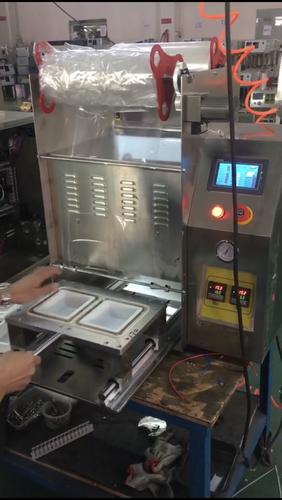 订做塑料方形盒封口机豆腐盒子封口机熟食包装盒封膜机方形盒装封盒机