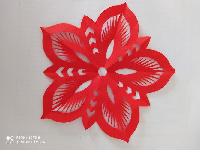 同心抗疫情 居家学剪纸(十三)五折窗花