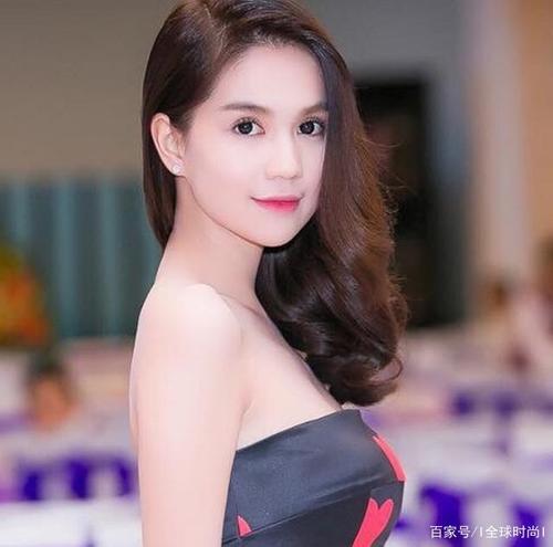 越南新生代第一美人 天生的"裙装"女孩 多种美裙搭配出高贵感