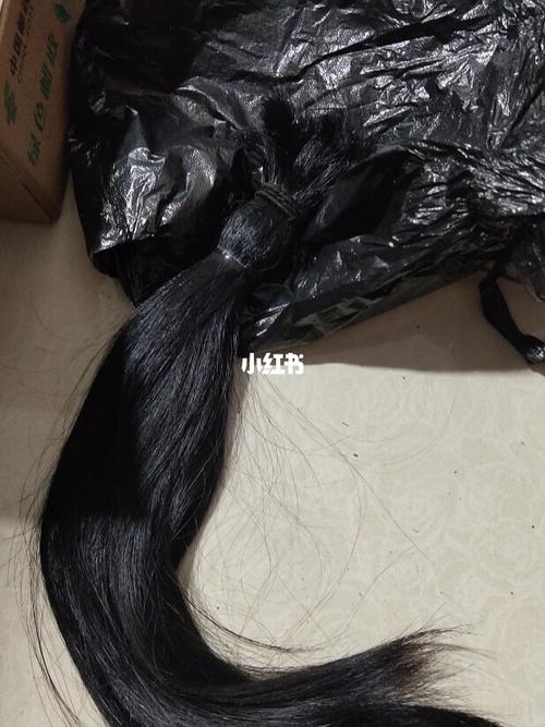 如果头发长了,剪理发店浪费了,那么可以自己剪,剪完后再去做发型