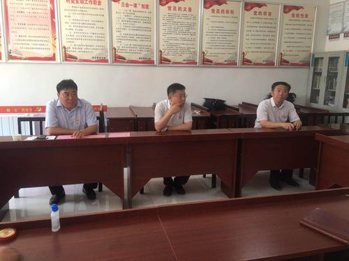 清丰县县委书记冯向军到固城乡张庄里村督导扶贫工作