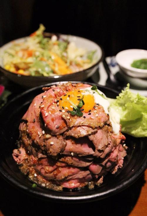 火遍日本的「火山牛肉丼饭」来了,一碗400g牛肉毫无抵抗力!