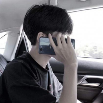 超拽个性男生头像霸气,冷酷男人所以无惧未来