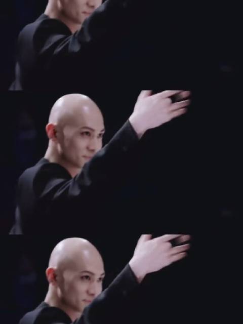 正文  梁森微博名改成"梁森长发飘飘"了,光头大佬是不是看不到了啊?