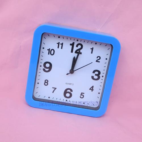 厂家批发闹钟 台钟 小学生正方形闹钟 9.9 10元店日用品 地摊货源