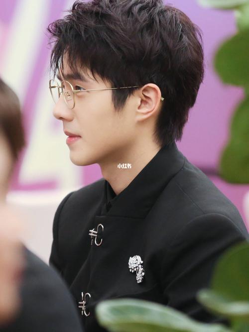 刘昊然_电影节_眼镜_娱乐_明星