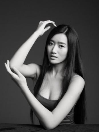 韩寒赵卓娜三年婚外情曝光 女方微博化名频传情(组图)