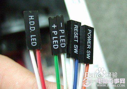 跳线,这也是很多新手朋友装机十分头疼的问题,主要是涉及到电源机箱