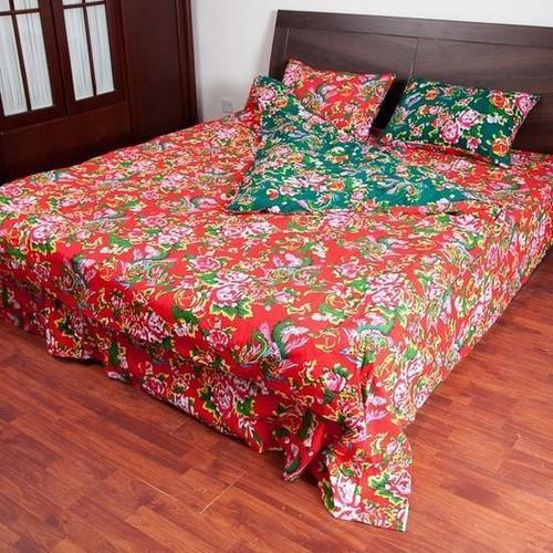 2018维密秀中国三美惊艳同框 "东北花床单"竟成了流行