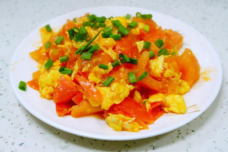 西红柿炒鸡蛋到底是先炒西红柿还是先炒蛋? 这样做简单又好吃!