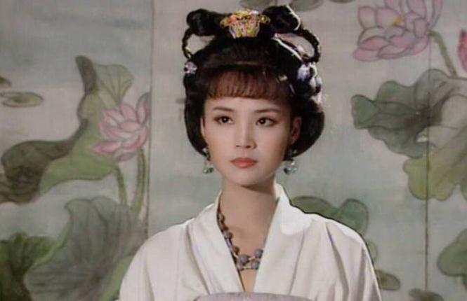 53岁"上官婉儿"茹萍近照,与二婚老公恩爱22年,女儿比她还要美