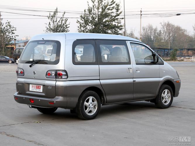 东风风行菱智 2013款 m3 1.6mt豪华型(7座)