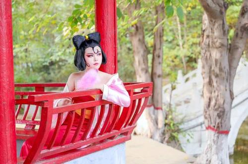 童年经典哪吒传奇cosplay:妲己石矶实力还原,长大才能