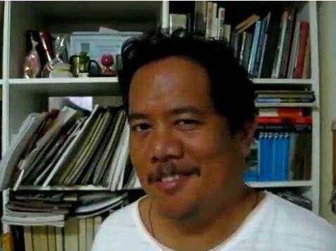 原创那个红遍全球的表情包大叔去世了