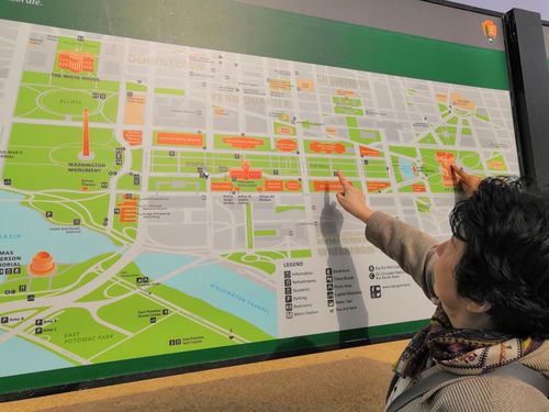 国家广场地图,为来自世界各地的观光客提示位置.