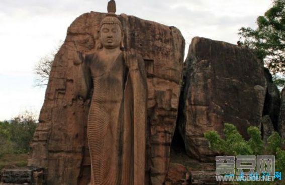 avukana佛像: 凯基拉沃,斯里兰卡