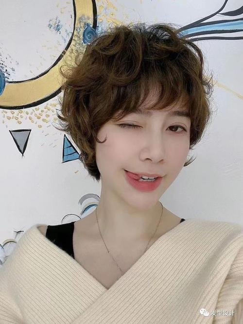 "蓬蓬超短烫",迷人好时尚.|短发|鹅蛋脸|卷发|头型