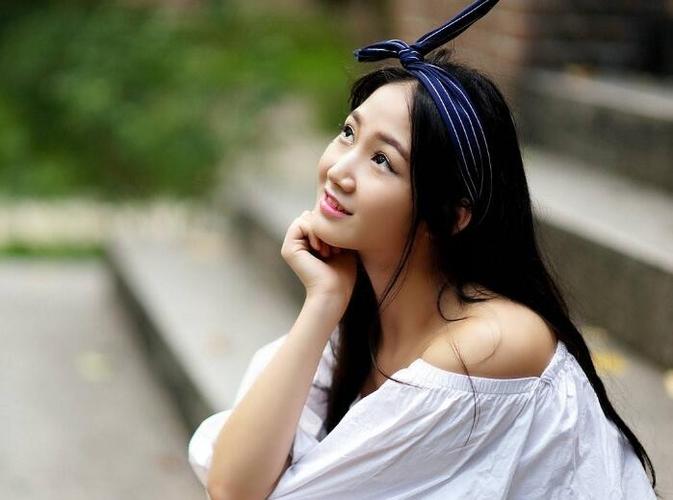 河南人是怎么叫的呢?10.新疆话:丫头子,歹妹子,老妈子.