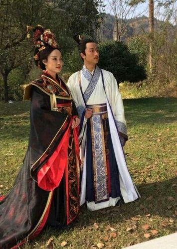 孙俪《芈月传》造型华贵 与黄轩执手深情对望(组图)
