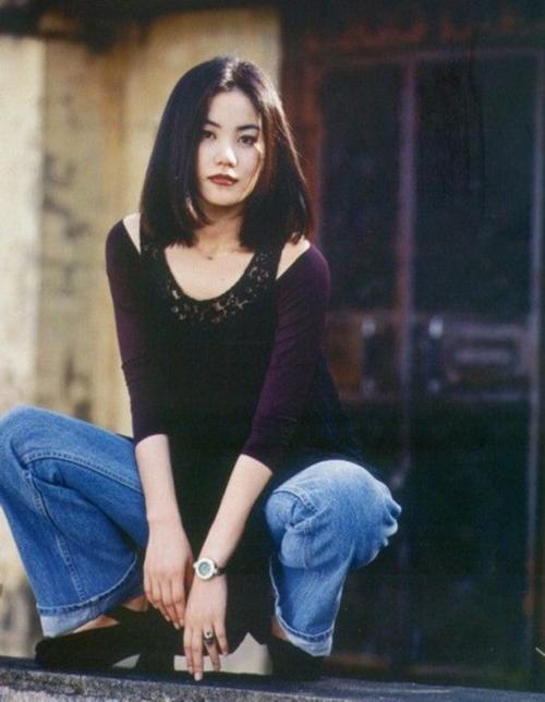 没前任就没故事?王菲珍稀造型恋情回顾(图)