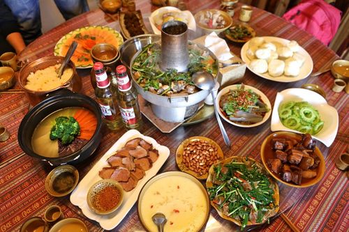 纳西族农家美食,地道的本土味道更吸引游客