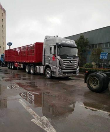 四川现代创虎440马力—佛山货车