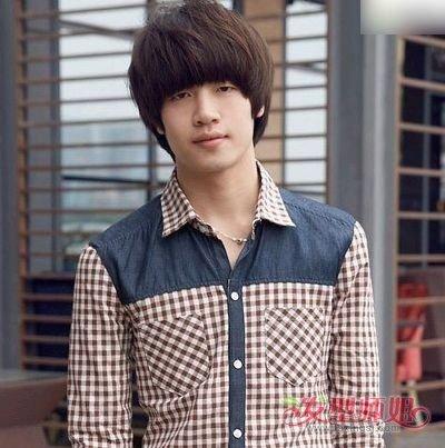 男生中等长发发型 男生中长发厚刘海发型图片