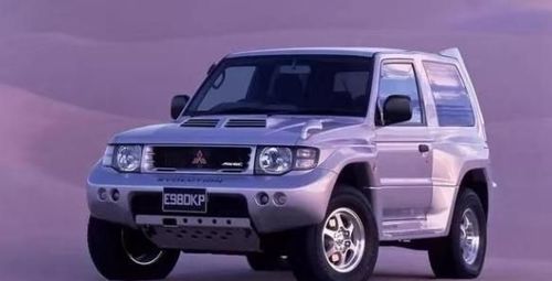 能与途乐媲美的"穿越王",帕杰罗v55宽体三门版,限量2500台