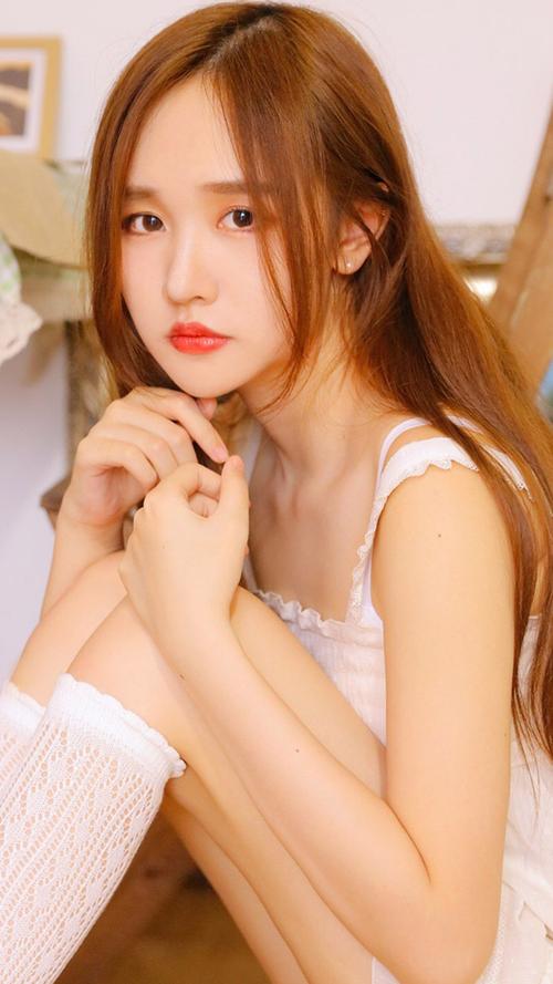性感长发美女诱人私房写真手机壁纸