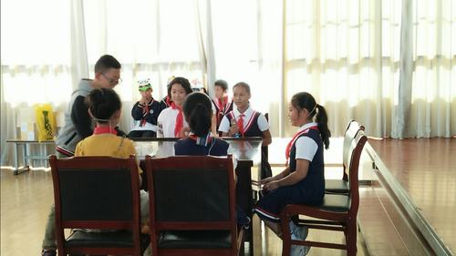 秀出自我 秀出风采 ——蒙自市文澜中心学校举行英语情景剧表演比赛