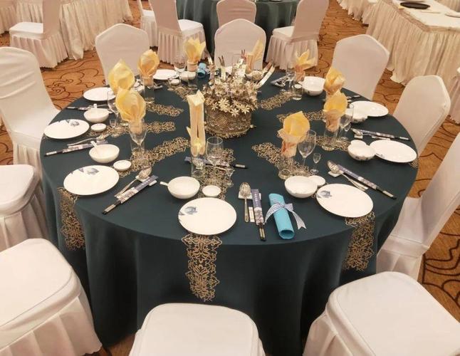 安顺华通大酒店参加贵州酒店集团第一届中式宴会摆台技能大赛 酒店