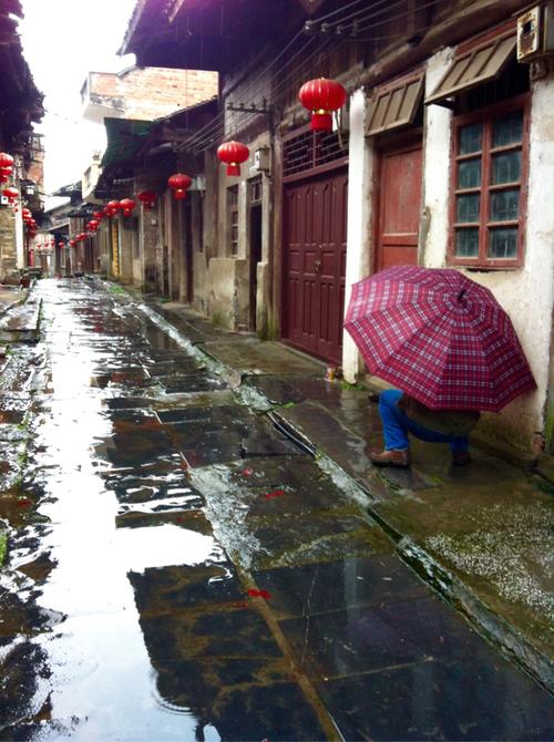 天街小雨润如酥