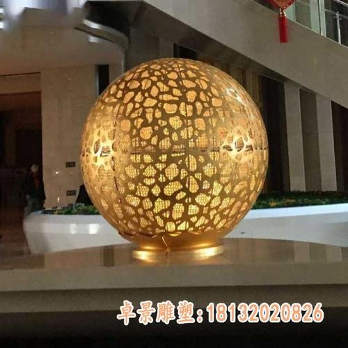 广场银色不锈钢镂空球雕塑-福州镂空球不锈钢雕塑制作
