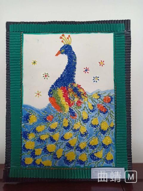 沾益区二幼:变"旧"为宝 教师灵巧双手做手工