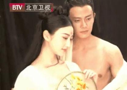 任嘉伦新剧肌肉造假被指穿道具衣拯救满身赘肉