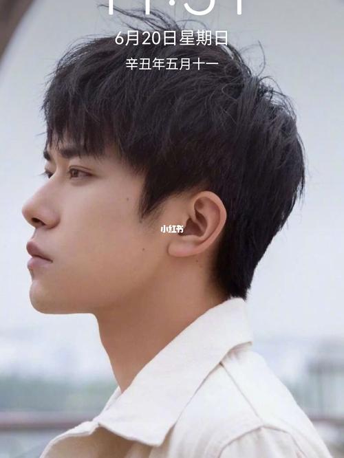 侧颜_易烊千玺_全世界最好的易烊千玺_娱乐_明星娱乐